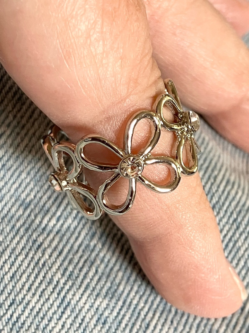 Silver Floral Openwork Scarf Slide - Picture 4 of 5